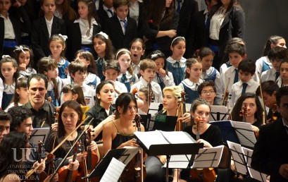 Coro de niños, jóvenes y adultos de la UPC