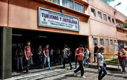 Convocatoria Docente en la Facultad de Turismo y Ambiente