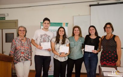 Entrega de certificados a estudiantes de la FTA