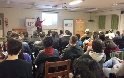 Charla sobre estrategias para la restauración y conservación de bosques de tabaquillos