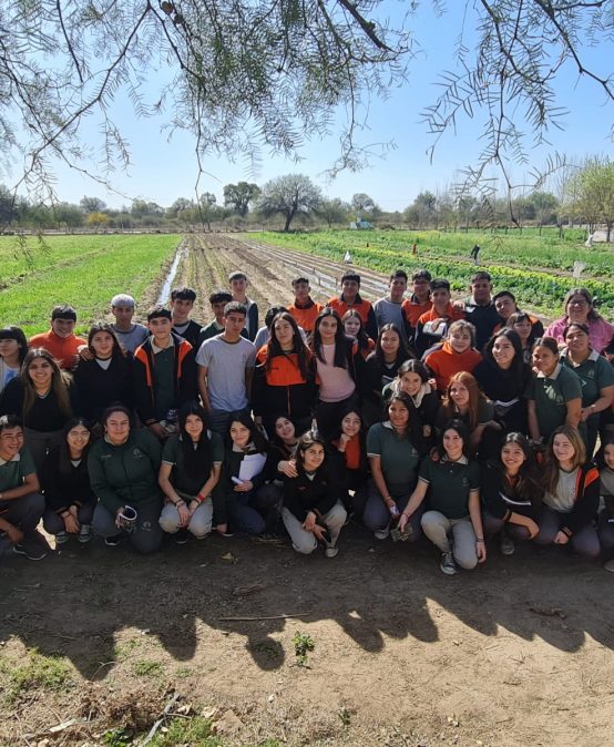 Taller de Identidad Gastronómica Local y Cocina Ancestral en la Escuela de la Familia Agrícola de Tuclame